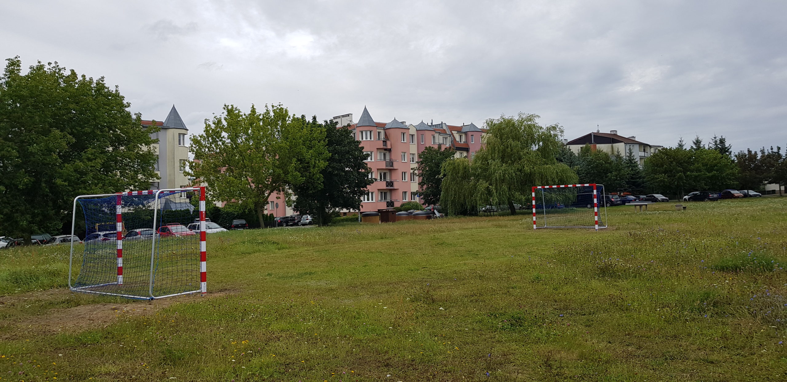 Boisko piłkarskie w terenie